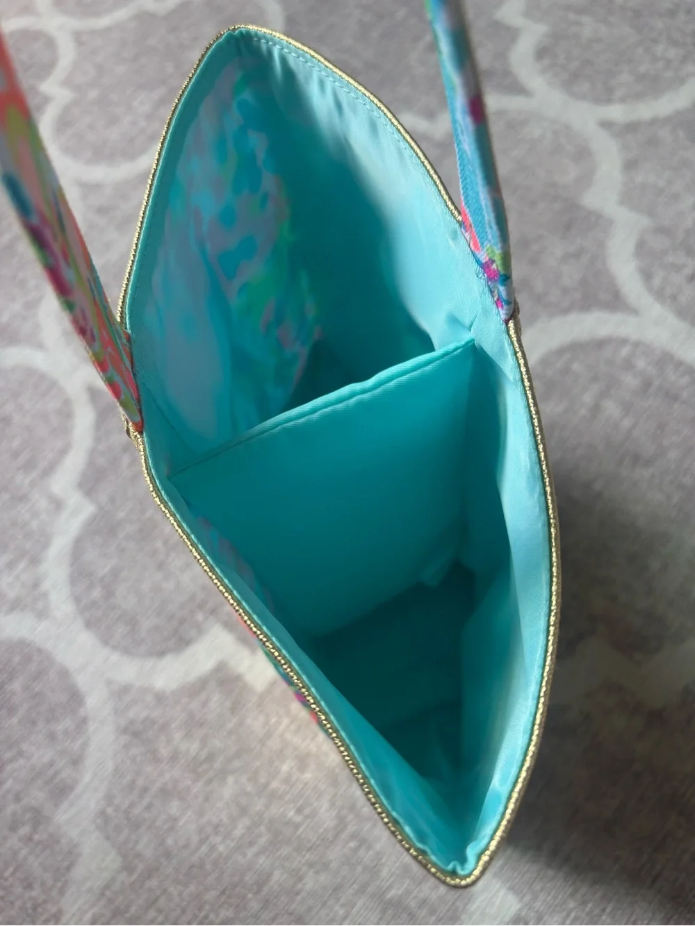 NWOT Lilly Pulitzer Gold Wine Tote Bag in Fan Sea Pants